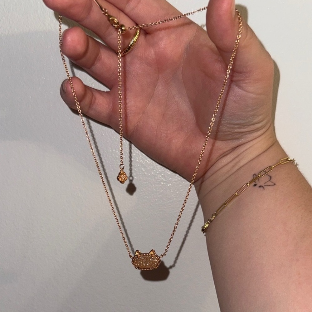Cat Kendra Scott Necklace in Rose Gold